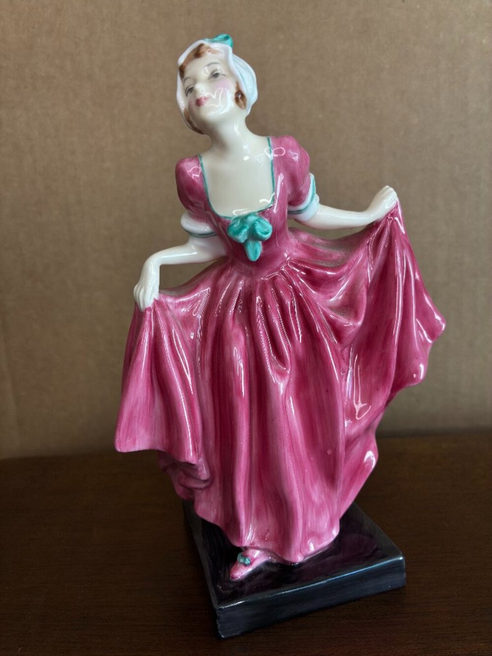 ROYAL DAULTON PRETTY LADY SERIES - "DELIGHT" 1930
